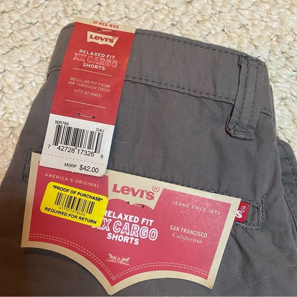 Boys Levi’s NWT Levi’s Relaxed Fit Cargo Shorts - Picture 3 of 3